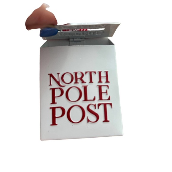 Red truck 3 pc set for tiered tray w/ Christmas sign,& letters to Santa-NWT - Picture 3 of 4